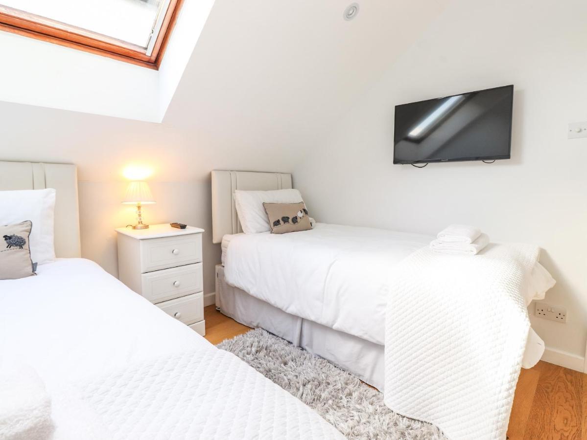 Sky View Vila Keswick  Exterior foto